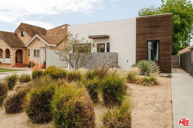 4507 10th Avenue, Los Angeles, CA 90043