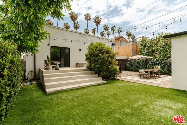 4507 10th Avenue, Los Angeles, CA 90043