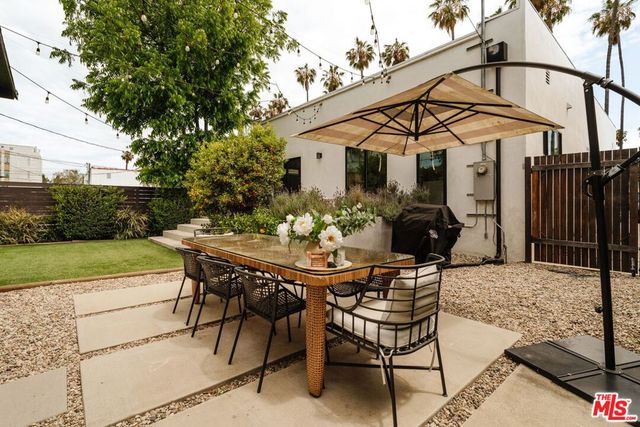 4507 10th Avenue, Los Angeles, CA 90043