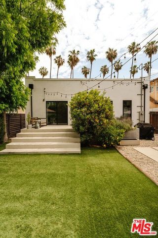 4507 10th Avenue, Los Angeles, CA 90043