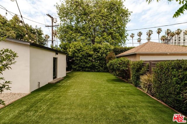 4507 10th Avenue, Los Angeles, CA 90043