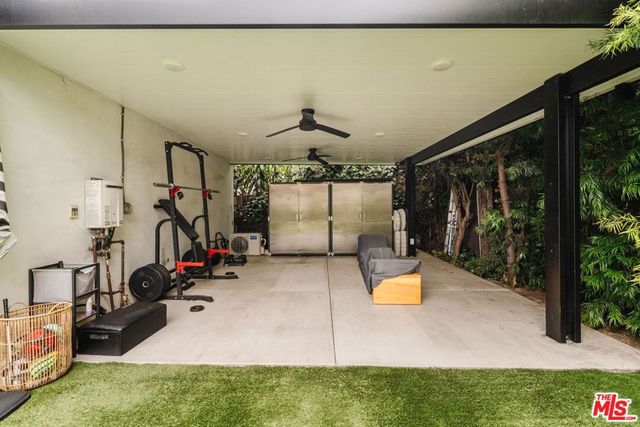 4507 10th Avenue, Los Angeles, CA 90043