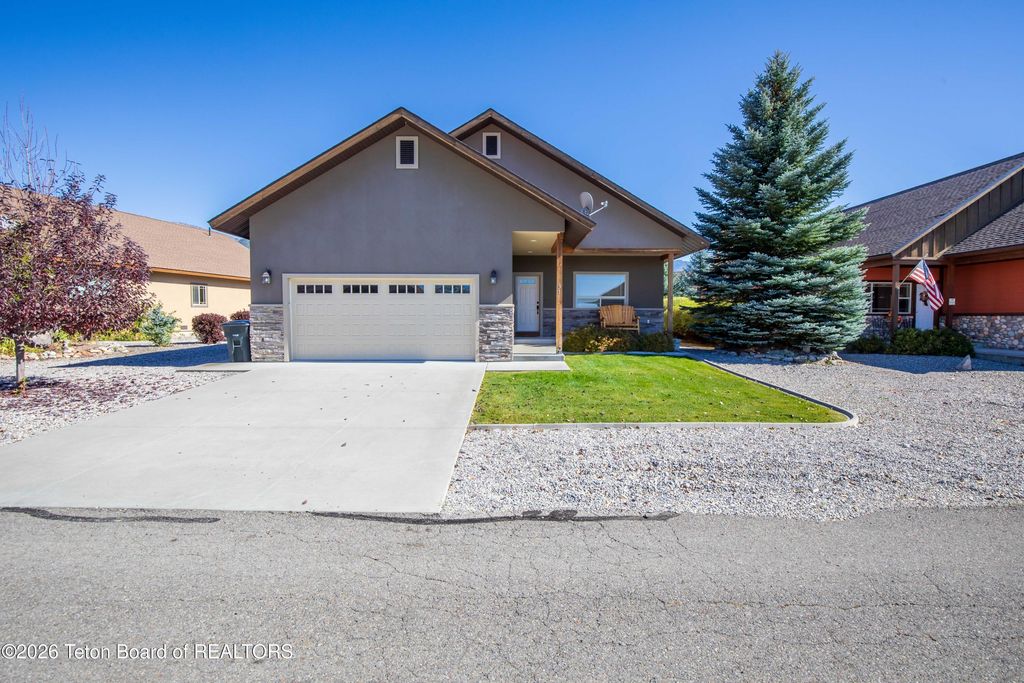 31 PINYON Street, Thayne, WY 83127 photo 2