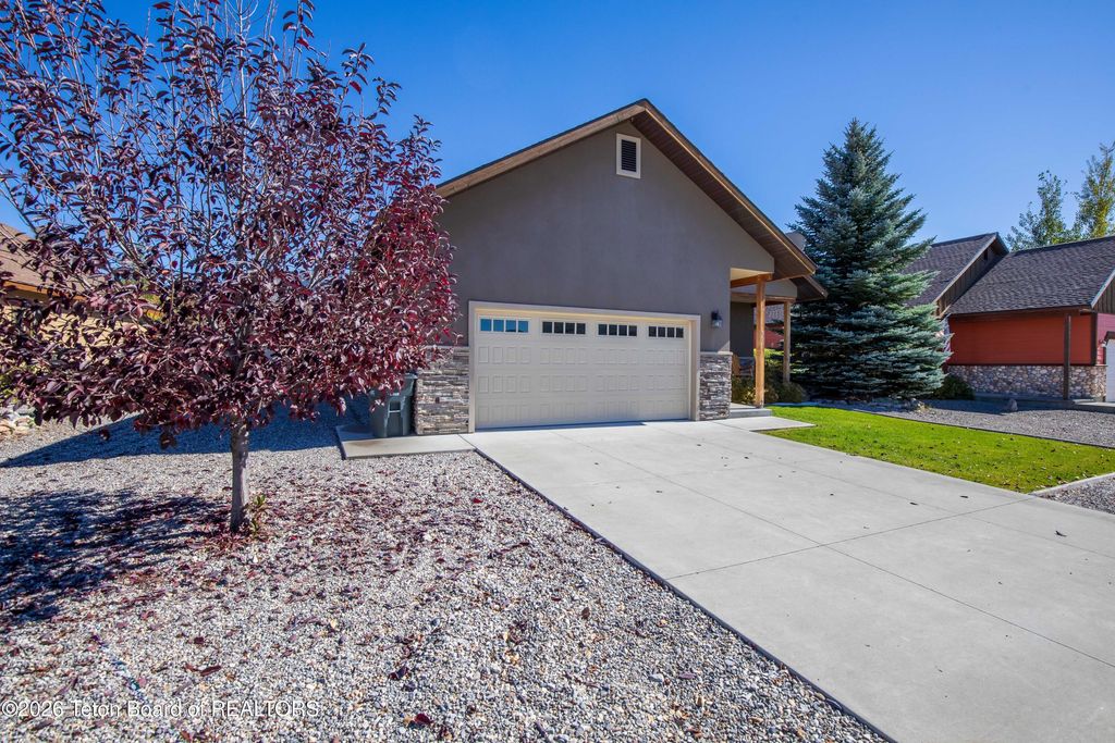 31 PINYON Street, Thayne, WY 83127 photo 3