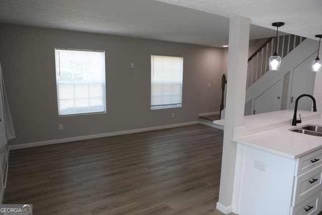 1321 Surrey Lane SW 1321, Marietta, GA 30008