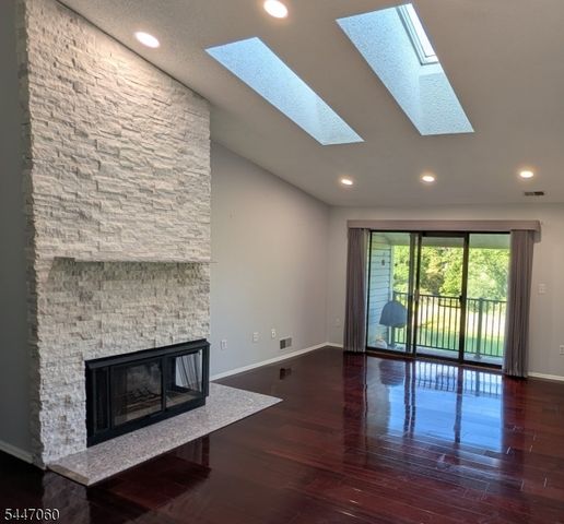 318 English Place 318, Bernards Twp., NJ 07920