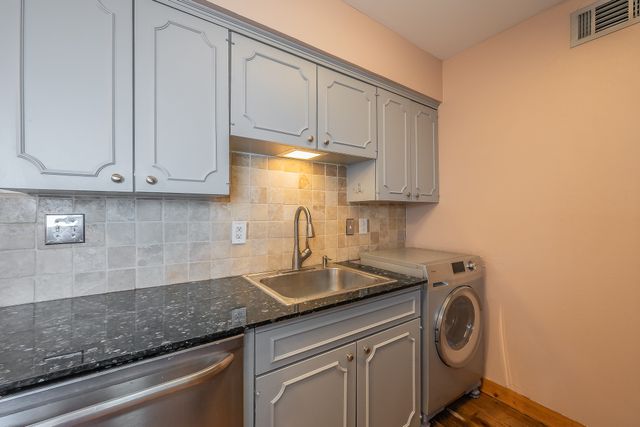 7937 Royal Lane 223, Dallas, TX 75230