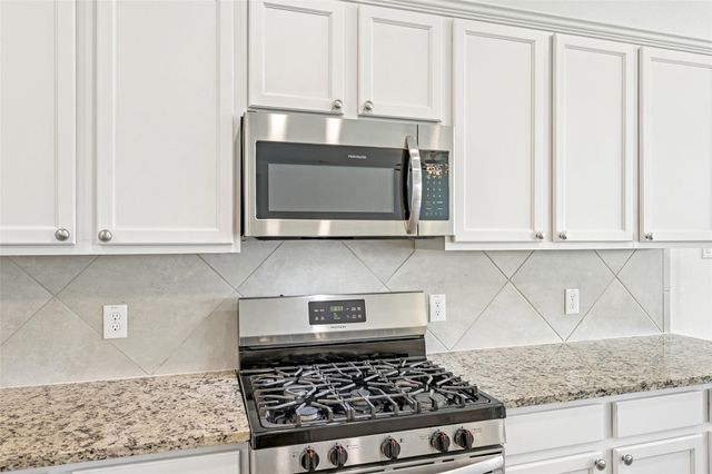 17223 Bainham Forest Trail, Hockley, TX 77447