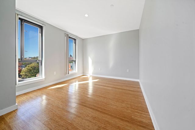 691 Massachusetts Ave 504, Boston, MA 02118