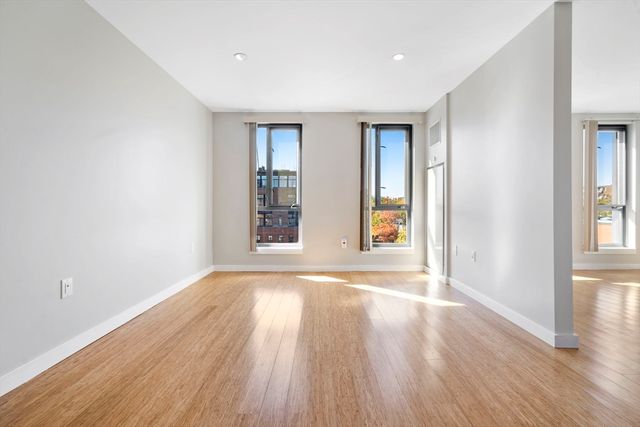 691 Massachusetts Ave 504, Boston, MA 02118