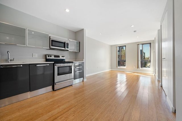 691 Massachusetts Ave 504, Boston, MA 02118