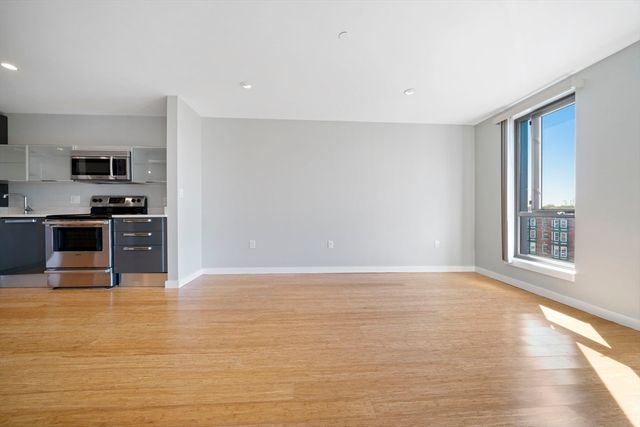 691 Massachusetts Ave 504, Boston, MA 02118