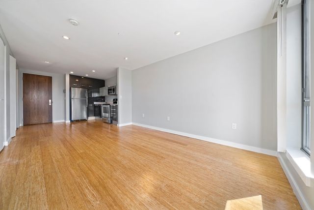 691 Massachusetts Ave 504, Boston, MA 02118