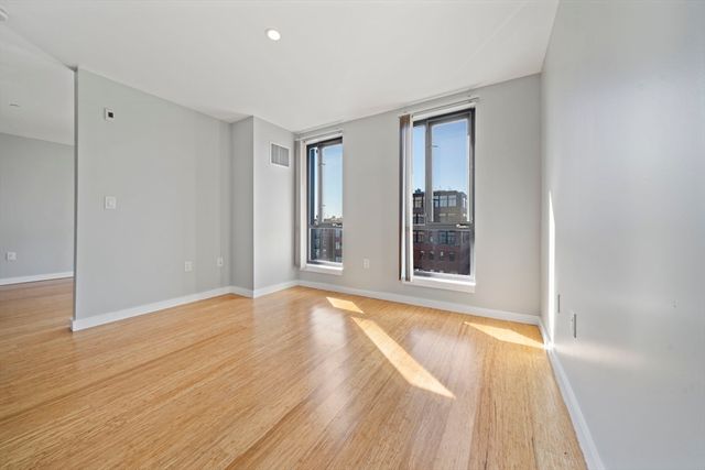 691 Massachusetts Ave 504, Boston, MA 02118