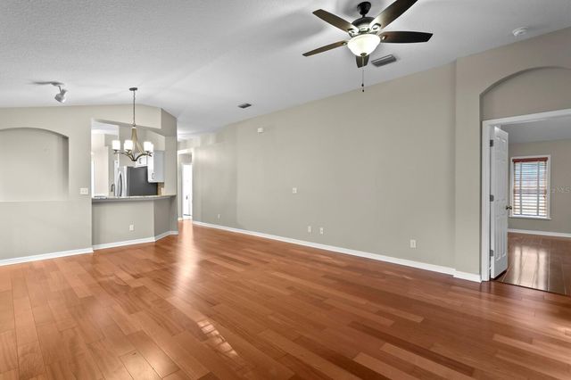 10238 WOODFORD BRIDGE STREET, Tampa, FL 33626