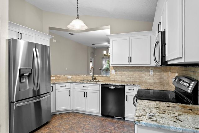 10238 WOODFORD BRIDGE STREET, Tampa, FL 33626