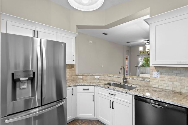 10238 WOODFORD BRIDGE STREET, Tampa, FL 33626