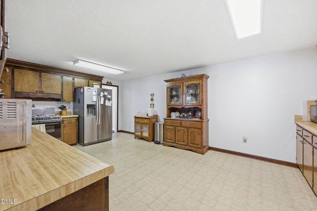 25 Eugene Jernigan Road, Dunn, NC 28334