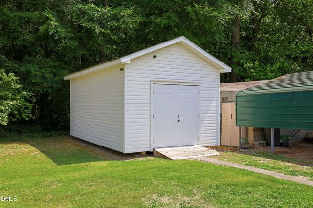 25 Eugene Jernigan Road, Dunn, NC 28334