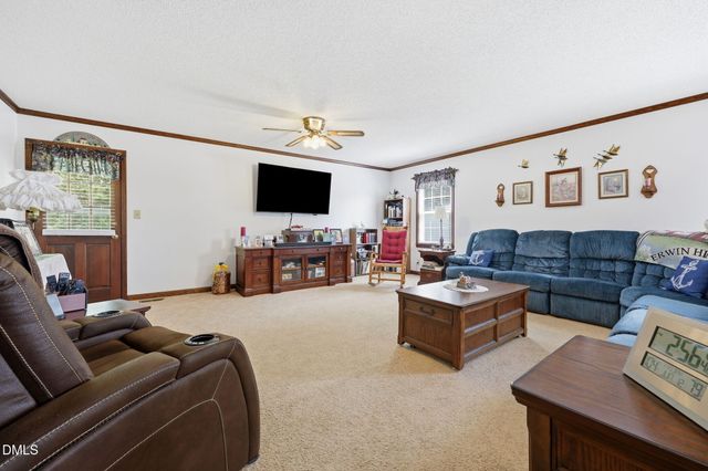 25 Eugene Jernigan Road, Dunn, NC 28334