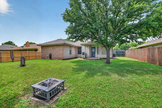 705 Parkwest Boulevard, Saginaw, TX 76179