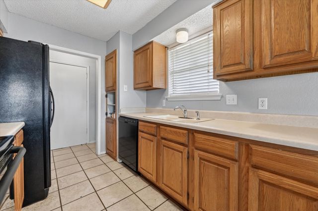 705 Parkwest Boulevard, Saginaw, TX 76179