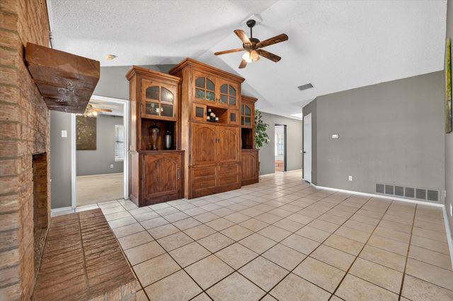 705 Parkwest Boulevard, Saginaw, TX 76179