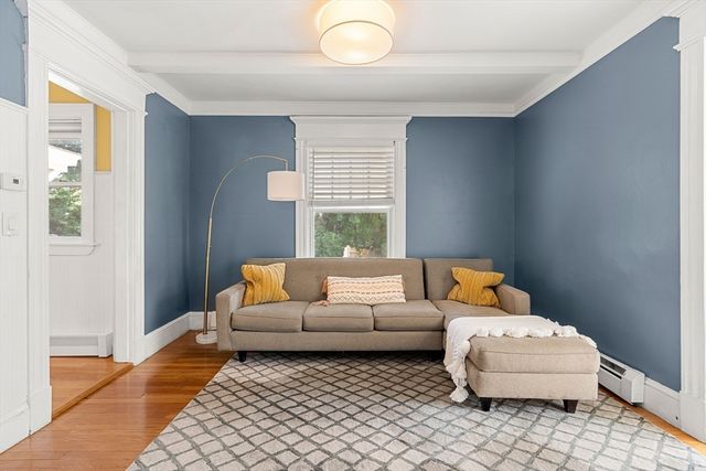 62 Parkview Ave, Lowell, MA 01852