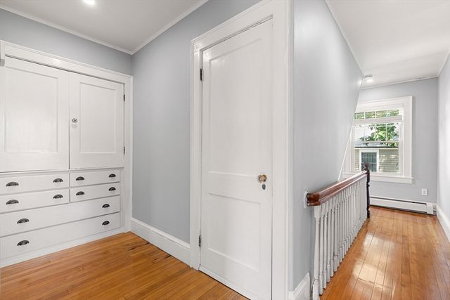 62 Parkview Ave, Lowell, MA 01852