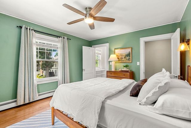 62 Parkview Ave, Lowell, MA 01852