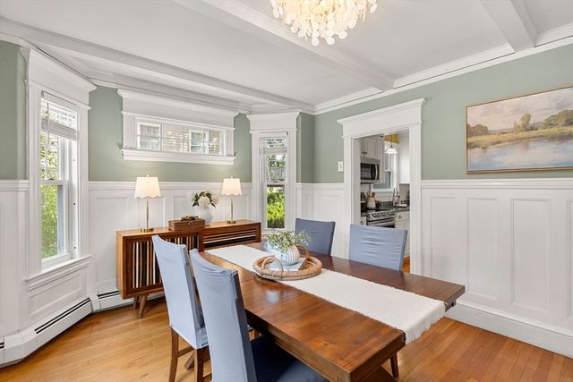 62 Parkview Ave, Lowell, MA 01852