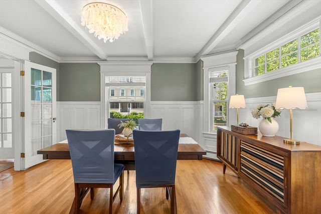 62 Parkview Ave, Lowell, MA 01852
