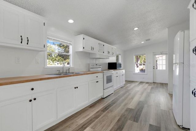 17309 PALM DRIVE, Montverde, FL 34756