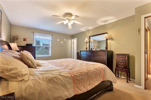 1702 Gulf Street NW, Uniontown, OH 44685