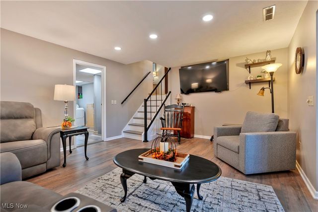 1702 Gulf Street NW, Uniontown, OH 44685