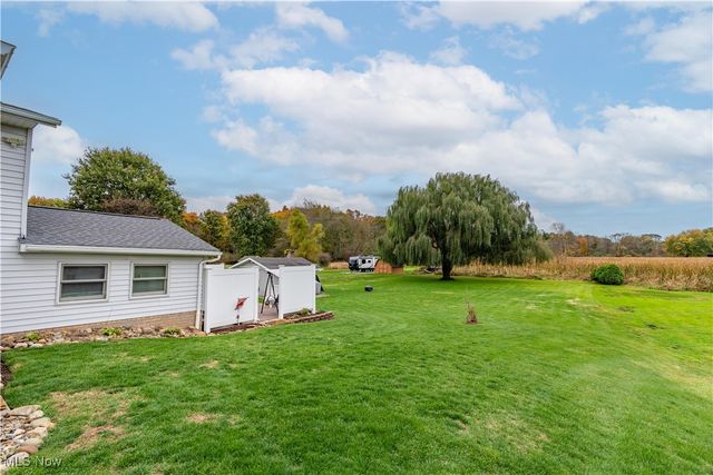 1702 Gulf Street NW, Uniontown, OH 44685