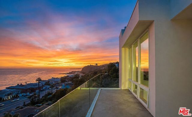 21484 Paseo Portola, Malibu, CA 90265