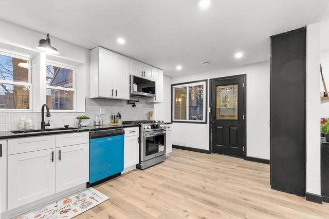 W156N8813 Pilgrim ROAD, Menomonee Falls, WI 53051