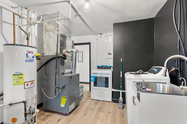 W156N8813 Pilgrim ROAD, Menomonee Falls, WI 53051