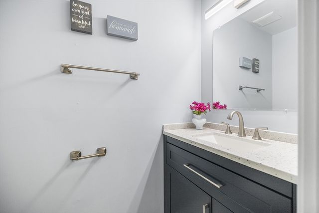 370 Great Rd 8, Acton, MA 01720