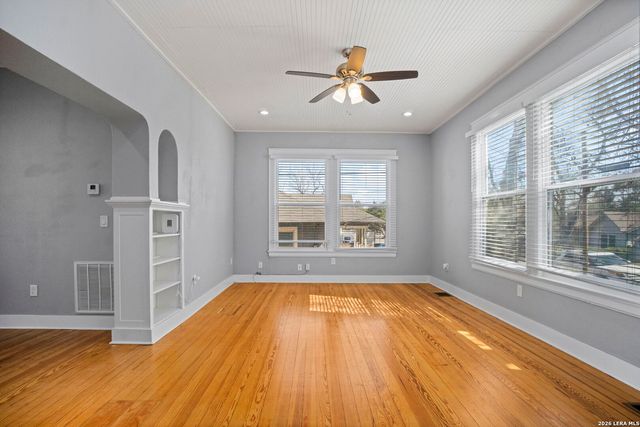 107 Willim, Alamo Heights, TX 78209