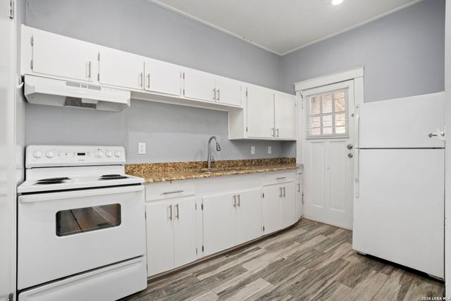 107 Willim, Alamo Heights, TX 78209