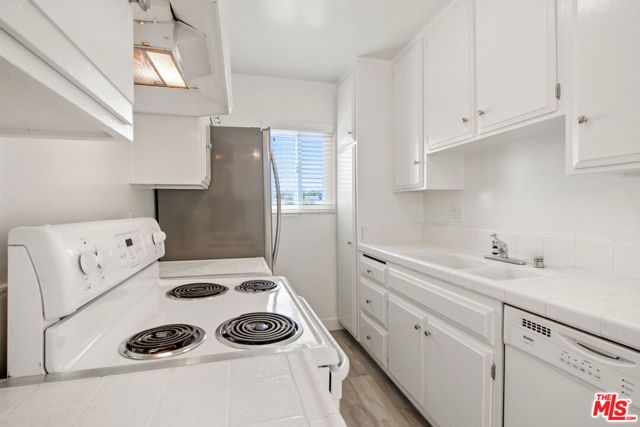 824 Maple Street, Santa Monica, CA 90405