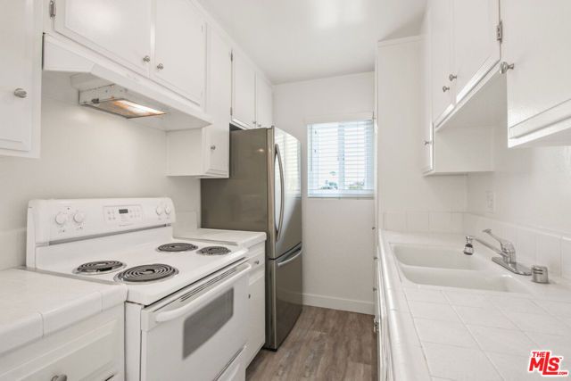 824 Maple Street, Santa Monica, CA 90405