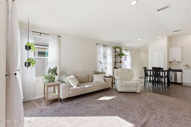 6015 BUCKING BRONCO Drive, Jacksonville, FL 32234