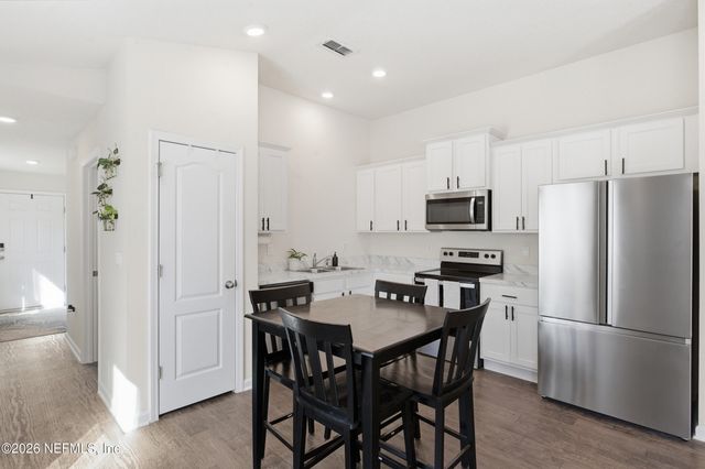 6015 BUCKING BRONCO Drive, Jacksonville, FL 32234