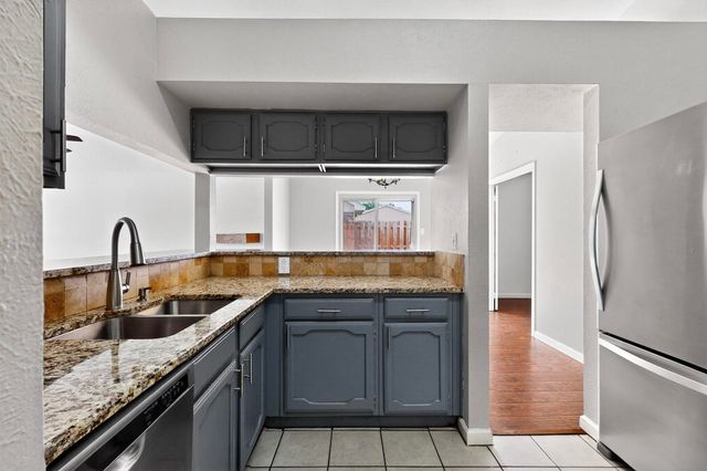 5644 Powers Street, The Colony, TX 75056