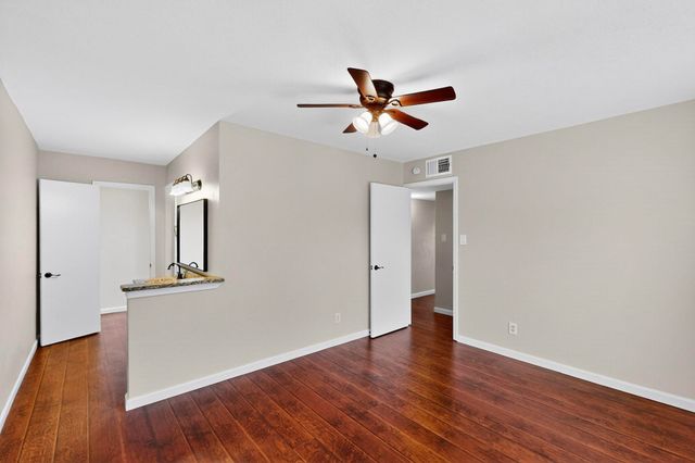 5644 Powers Street, The Colony, TX 75056