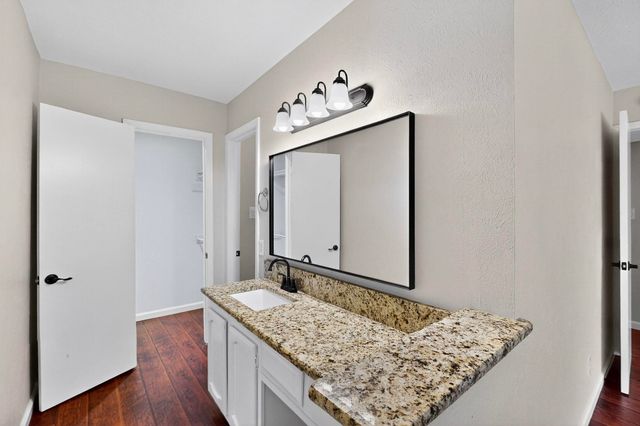 5644 Powers Street, The Colony, TX 75056