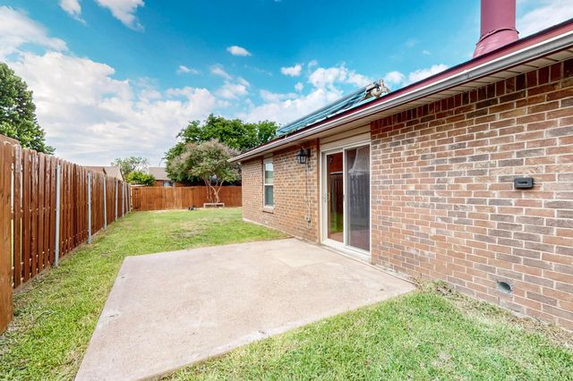 5644 Powers Street, The Colony, TX 75056